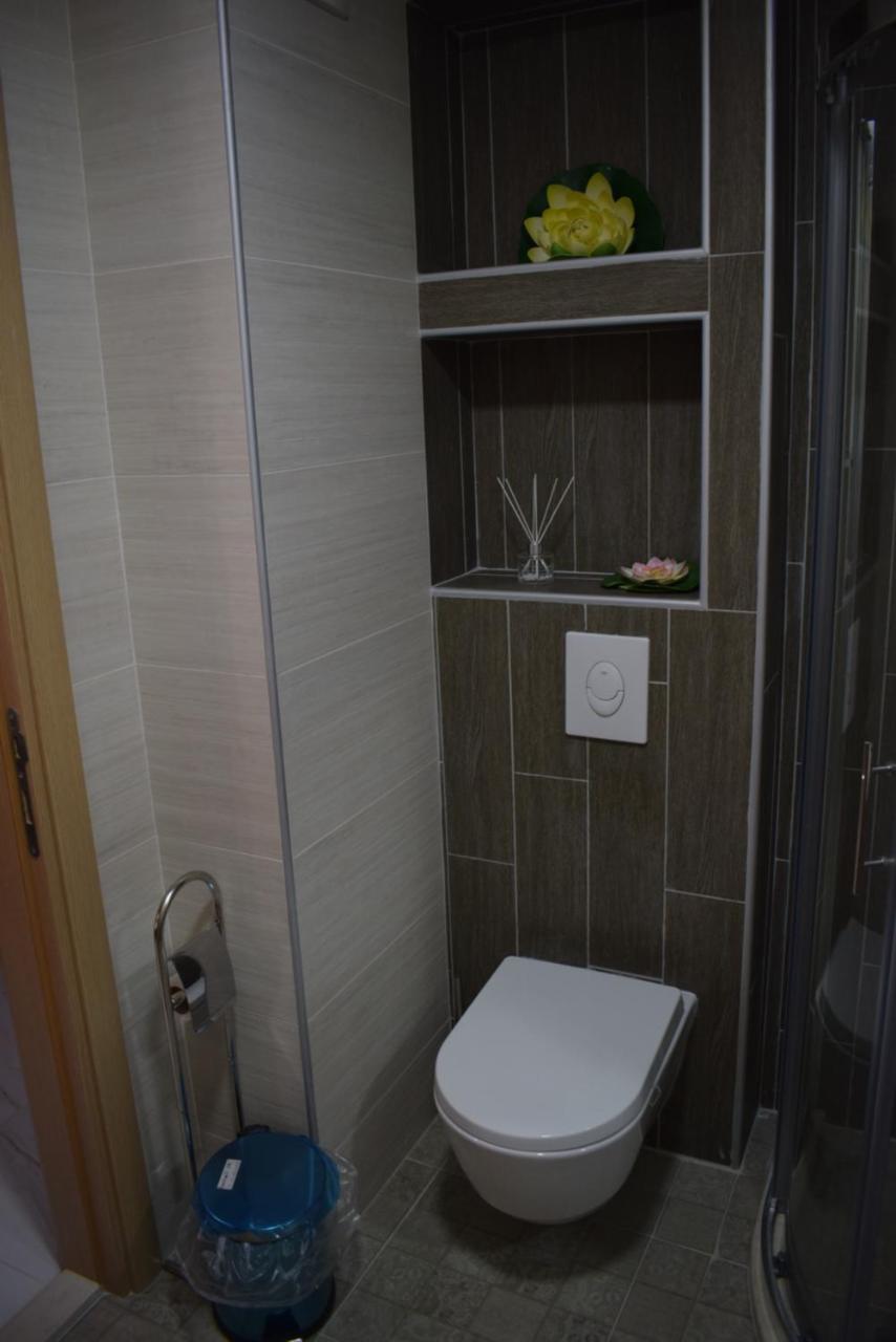 Gabriela & Marjan Luxury Self Check-In Flatiron Apartment Skopje Exterior photo