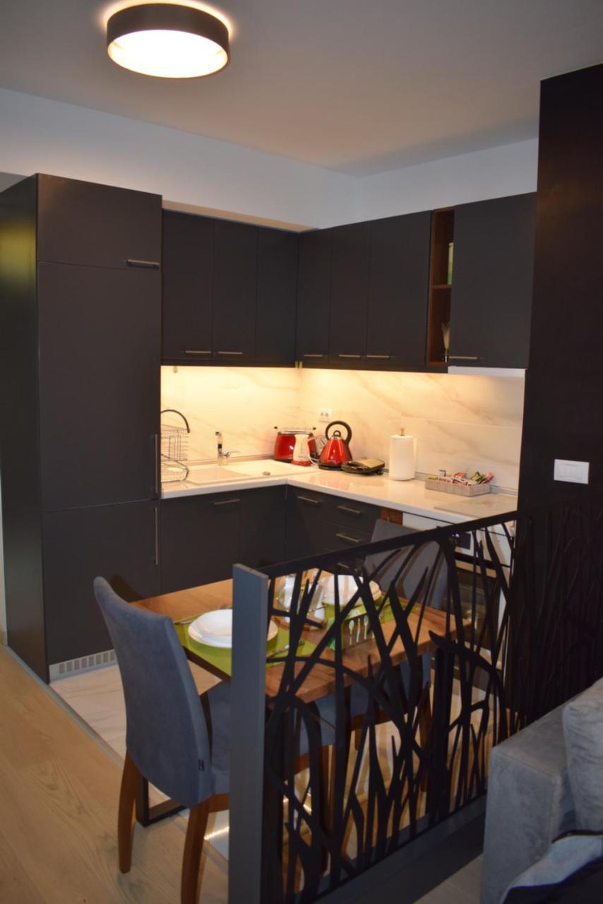 Gabriela & Marjan Luxury Self Check-In Flatiron Apartment Skopje Exterior photo